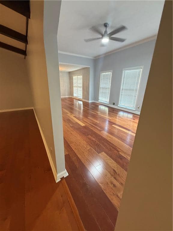 Building Photo - 3336 Camelot Dr NE