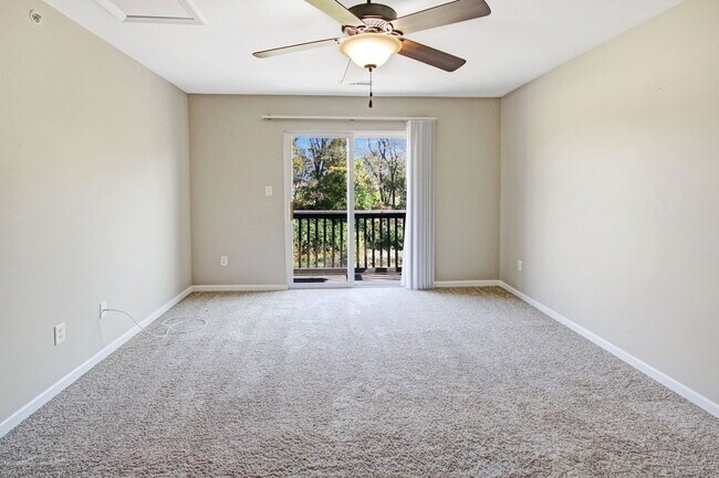 Building Photo - 310 Stonewall Creek Dr