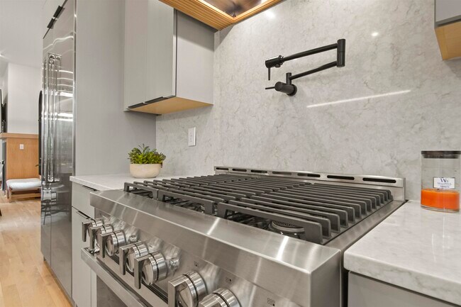 Building Photo - 2347 Hosea L Williams Dr NE