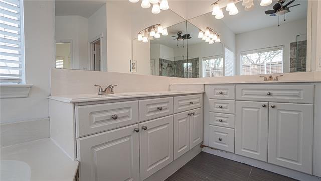 Building Photo - 17744 Knollmeadow Ln