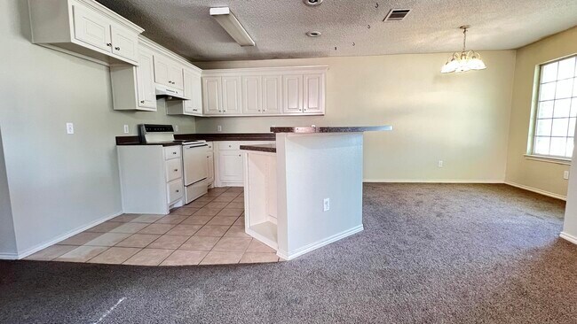 Building Photo - 3102 110th St