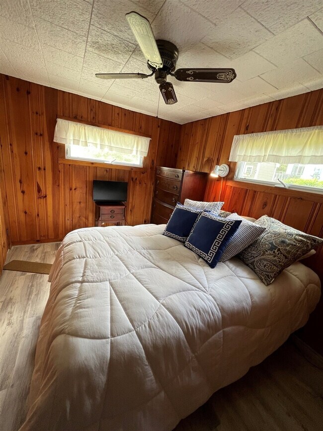 Building Photo - 9 Cross St