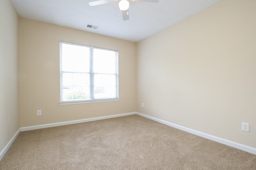 Building Photo - 1715 Heatherton Rd