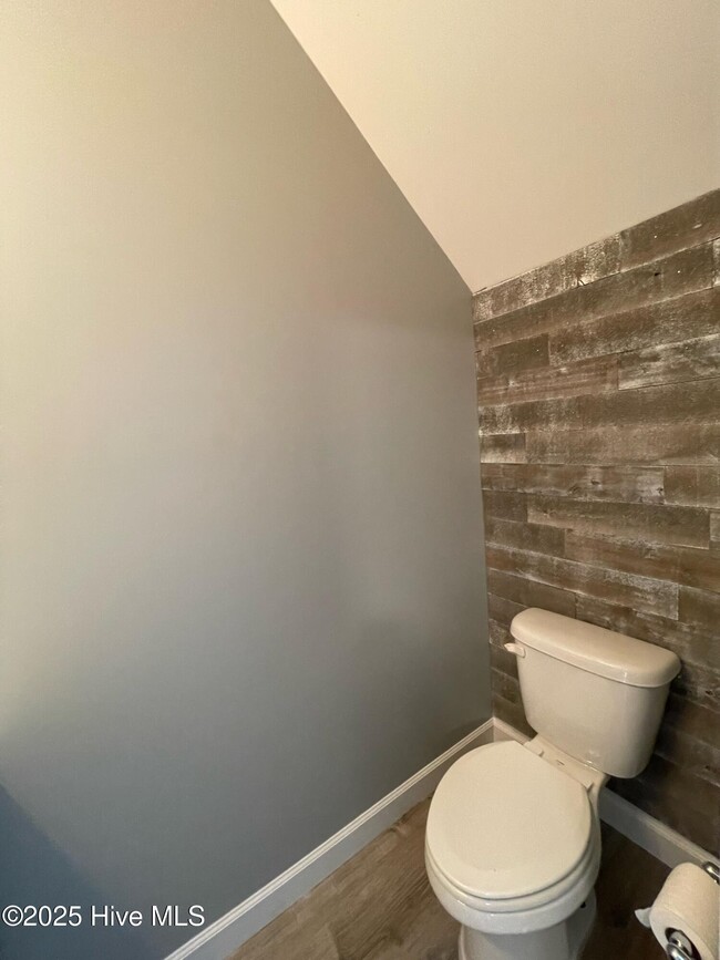 Building Photo - 606 Ebb Tide Ln
