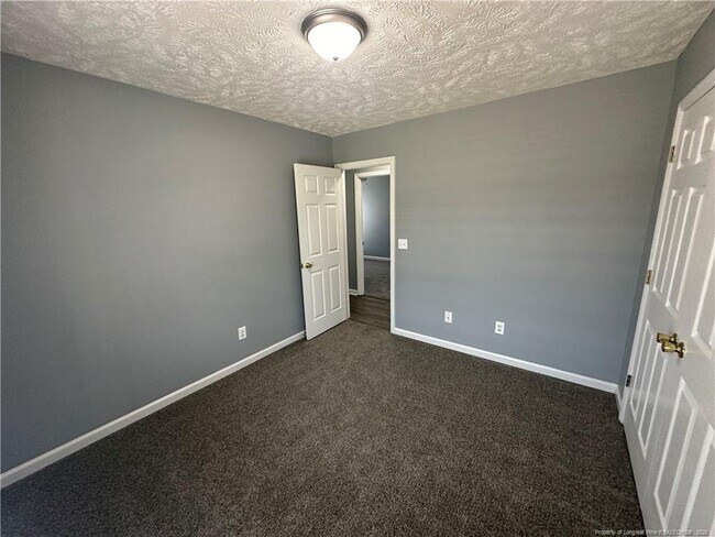 Building Photo - 3521 Harrisburg Dr