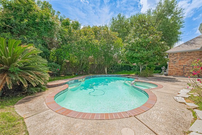 Building Photo - 36 Watermill Pl