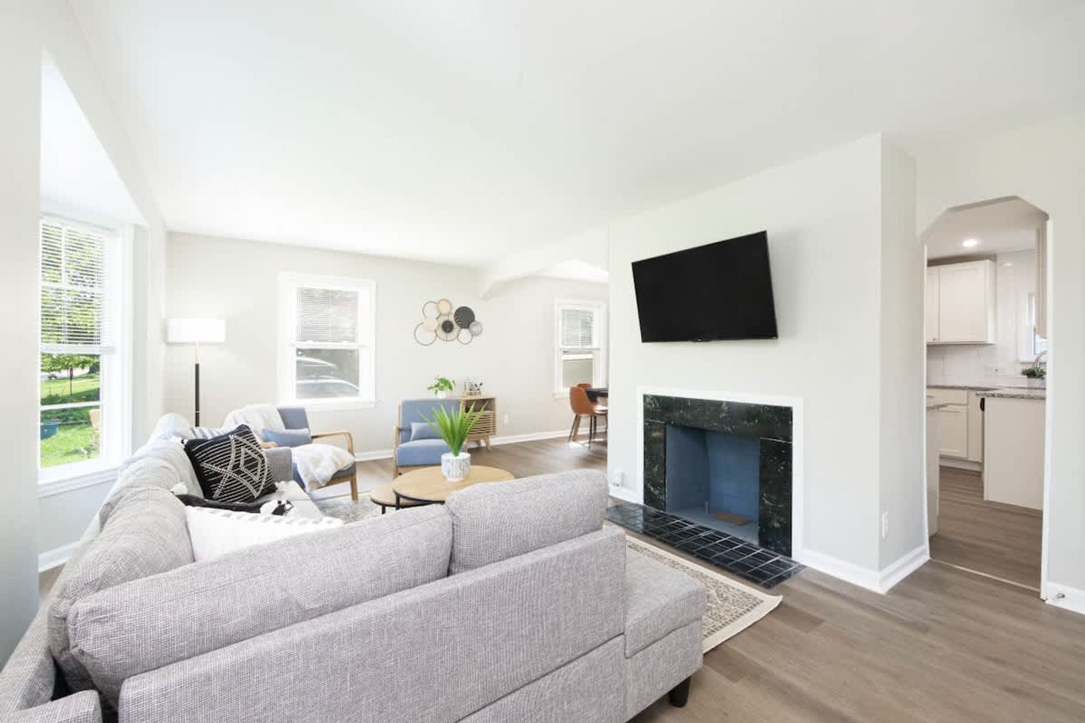 Building Photo - 3582 Silsby Rd