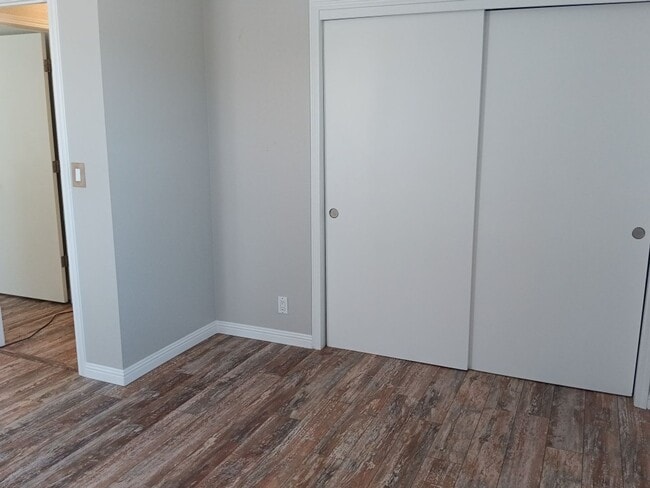 Building Photo - 3 Bedroom, 2.5 Bathroom Home! Schedule a Showing!