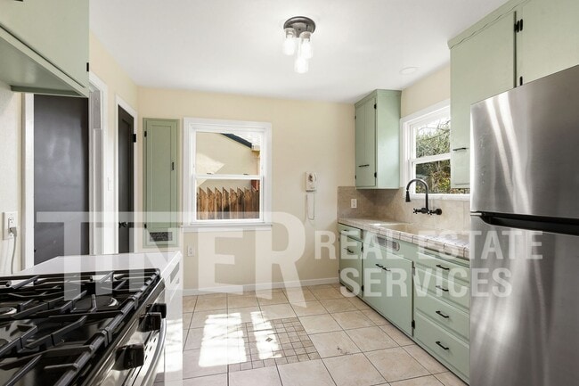 Building Photo - 5000 Reid Way