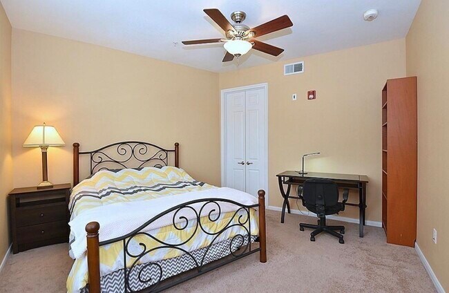 Building Photo - 7575 Kirby Dr