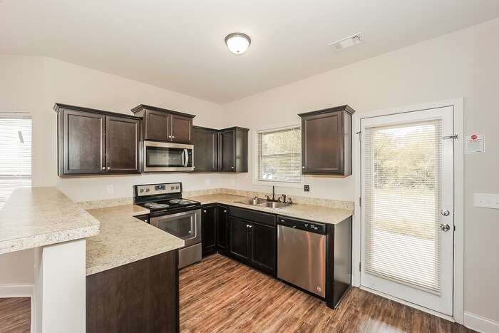 Building Photo - 1029 Allegiance Dr