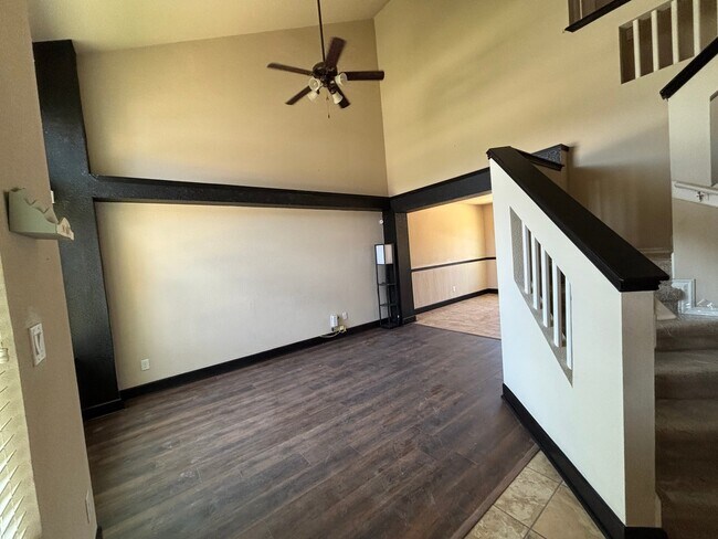 Building Photo - 2921 Pino Seco Pl