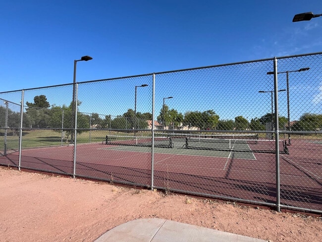 Building Photo - 187 W Amanda Ln