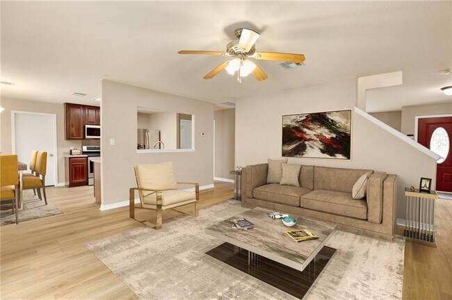 Building Photo - 2204 Cottontail Dr