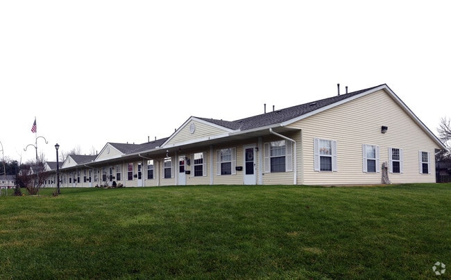 Building Photo - Friendship Terrace