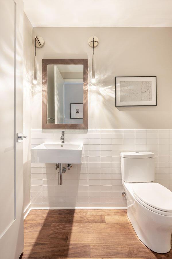 Building Photo - 598 Lathrop St