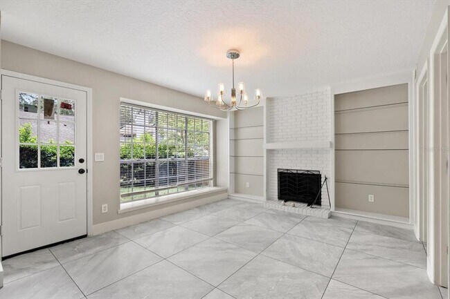 Building Photo - 1509 Red Oak Ct