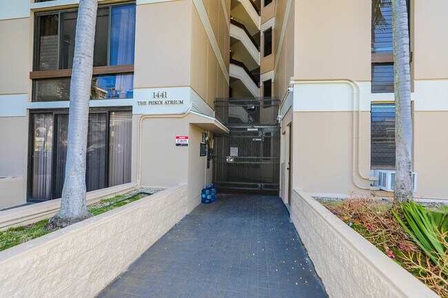 Building Photo - Piikoi Atrium - studio,1 bath with 1 covered parking stall