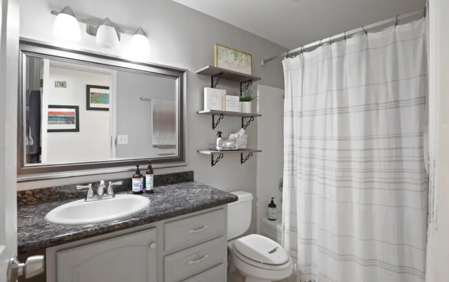 Building Photo - 990 Janes Rd