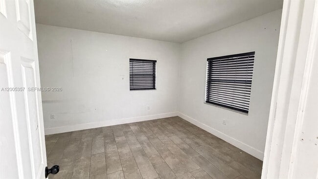 Building Photo - 301 NW 37th St
