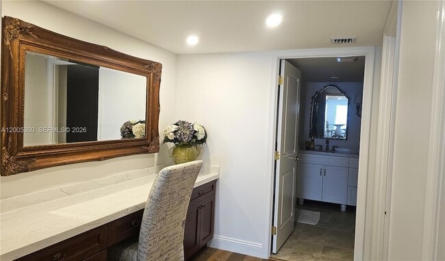 Building Photo - 4001 N Ocean Blvd