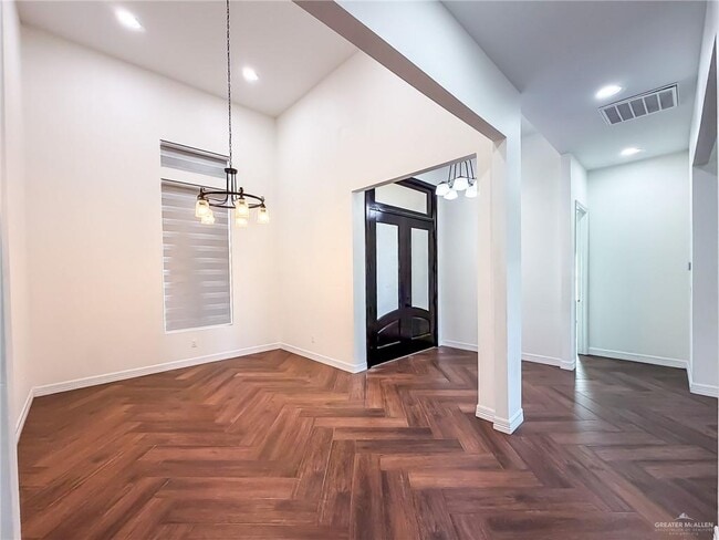 Building Photo - 17 N 9th St