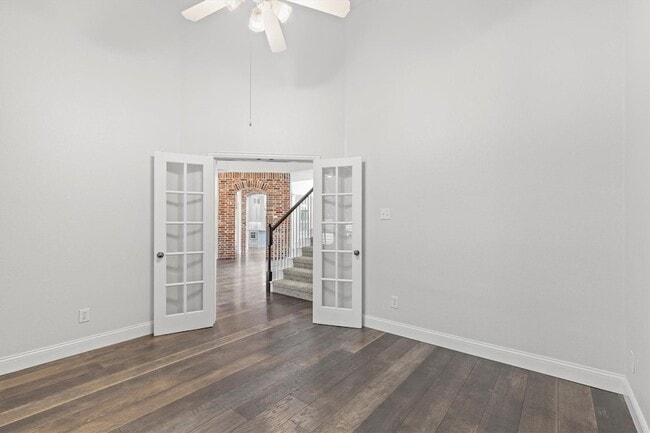 Building Photo - 821 High Willow Dr