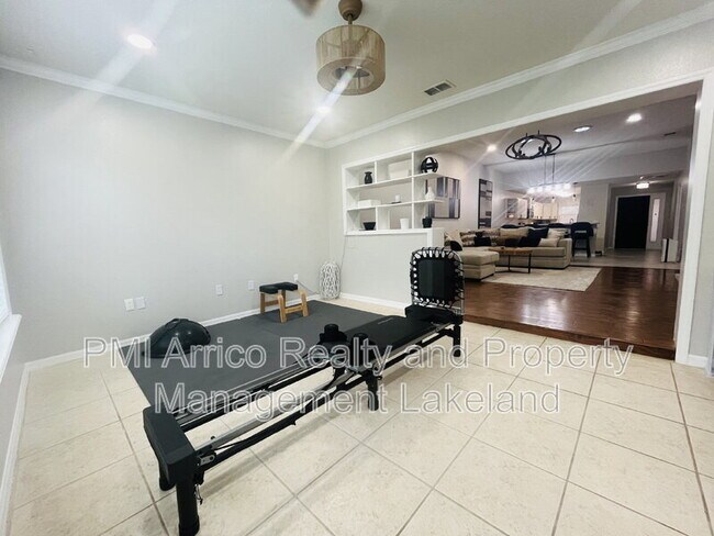 Building Photo - 3541 Harbor Cir NW