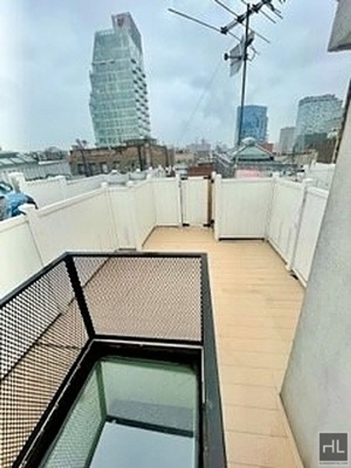 Building Photo - ORCHARD ST.