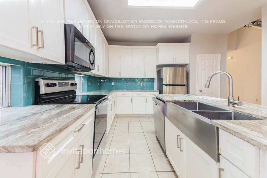 Building Photo - 1270 Stanford Dr