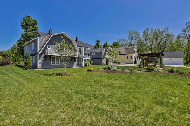 Building Photo - 26 N Main St