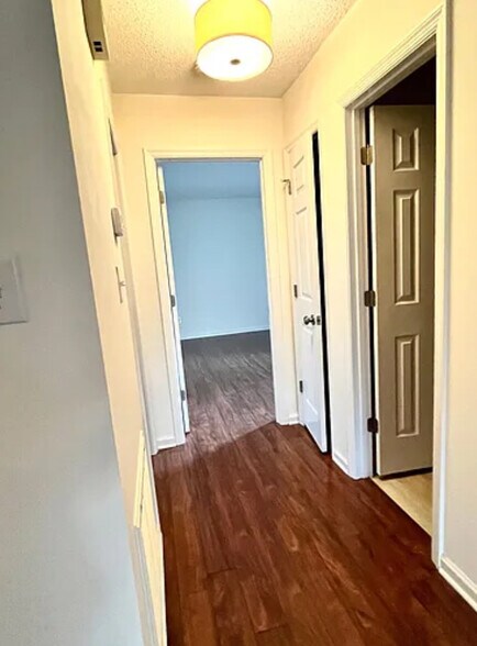 Building Photo - 119 Cedar Forest Trl