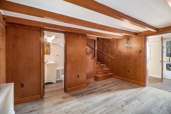 Building Photo - Charming 3-Bedroom Home in Quiet Neighborhood