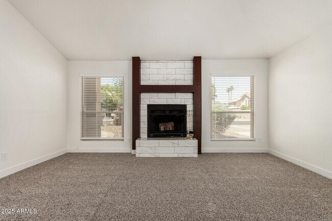 Building Photo - 7139 W McRae Way