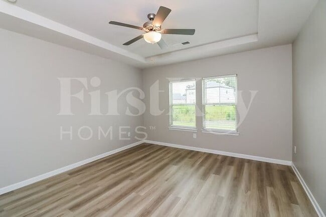 Building Photo - 660 Valdosta Dr