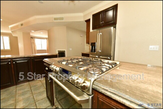 Building Photo - 6598 Eagle Ridge Dr