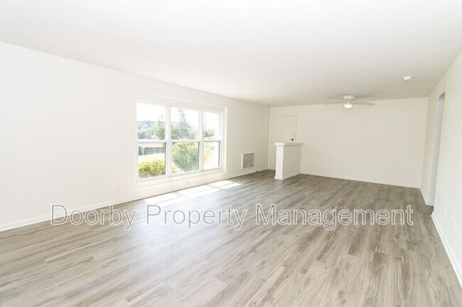 Building Photo - 513 Donaldson Rd