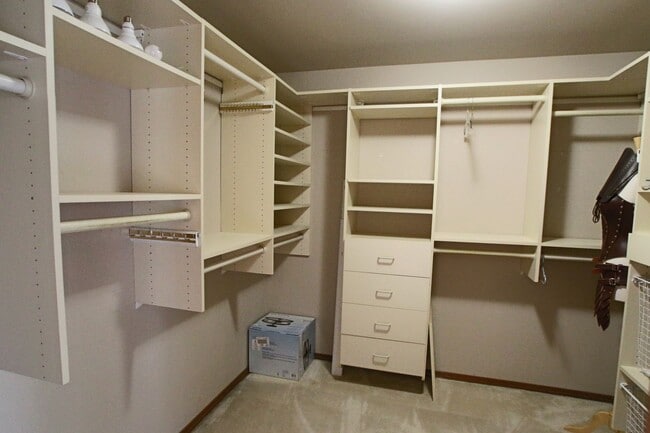 Building Photo - Beautiful 4BR/3BA Home in Steilacoom – Minutes to JBLM