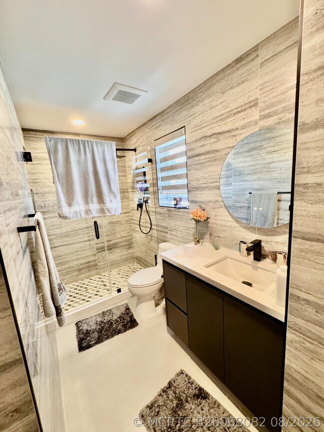 Building Photo - 1081 Wilshire Cir E