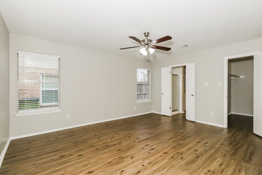 Building Photo - 2617 Eastwood Ln