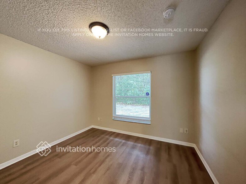 Building Photo - 943 Hemingway Dr
