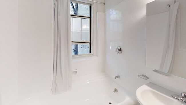 Building Photo - 1401 Beacon St