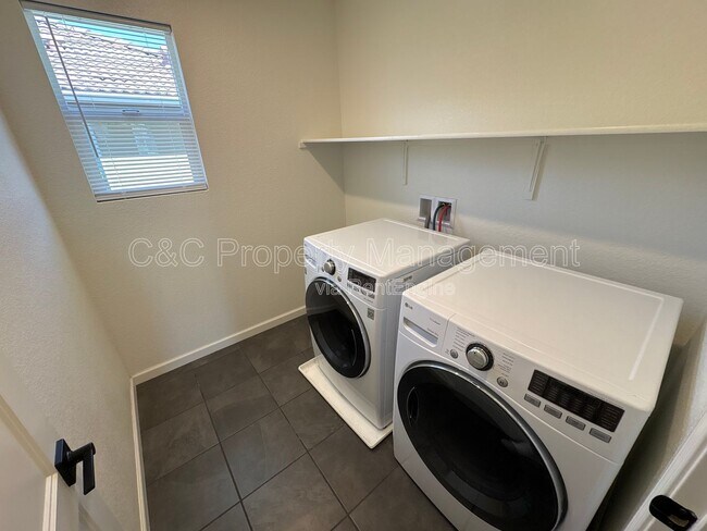 Building Photo - 10834 Albano Ln