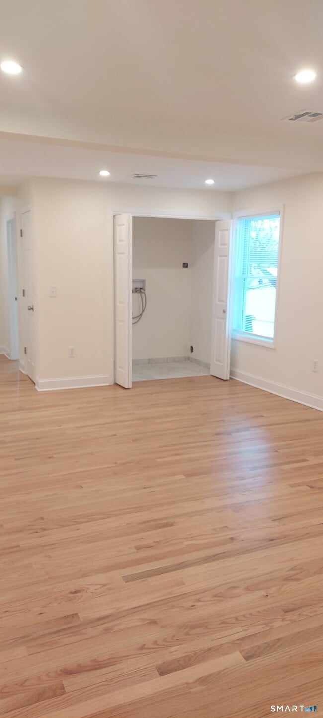 Building Photo - 67 Osborne Ave