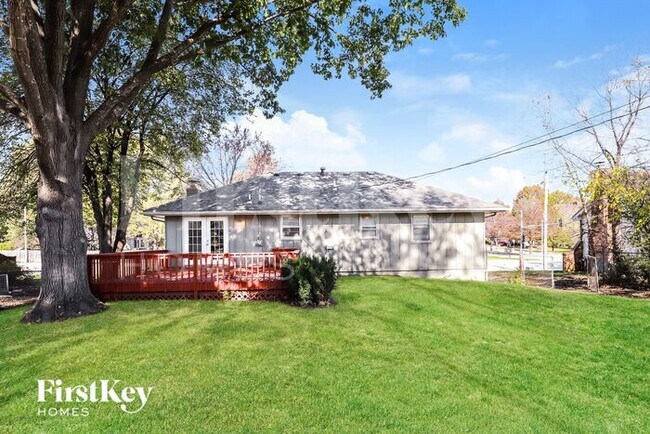 Building Photo - 1213 SE Langsford Rd