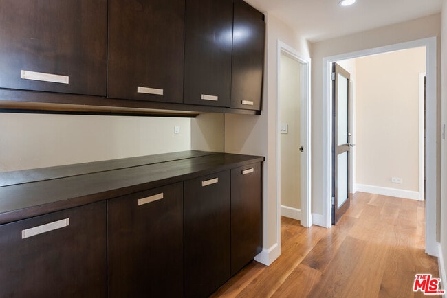 Building Photo - 2220 Ave of the Stars