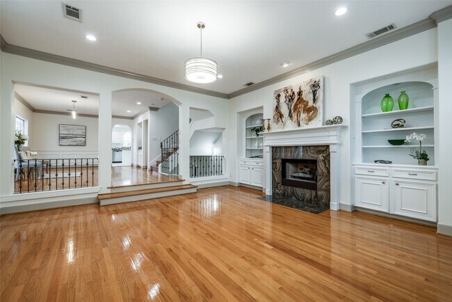 Building Photo - 2019 Morse St