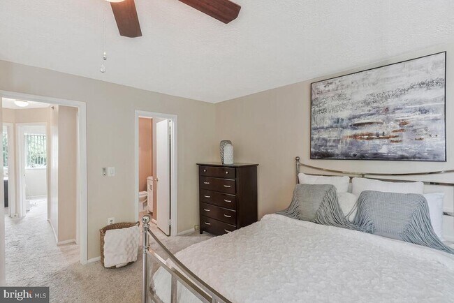 Building Photo - 4660 Winterberry Ln