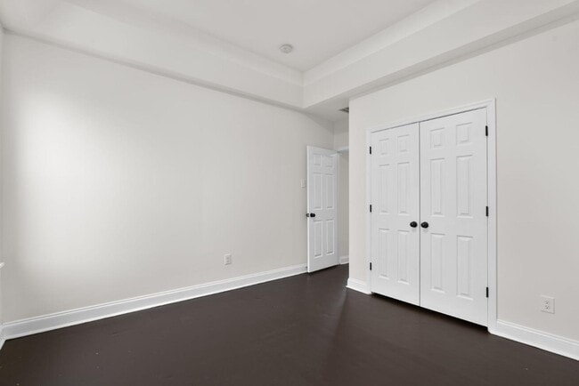 Building Photo - 16 S Conkling St