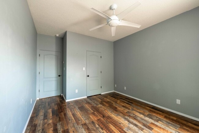 Building Photo - Beautiful Southside Adobe on Vuelta Colorada